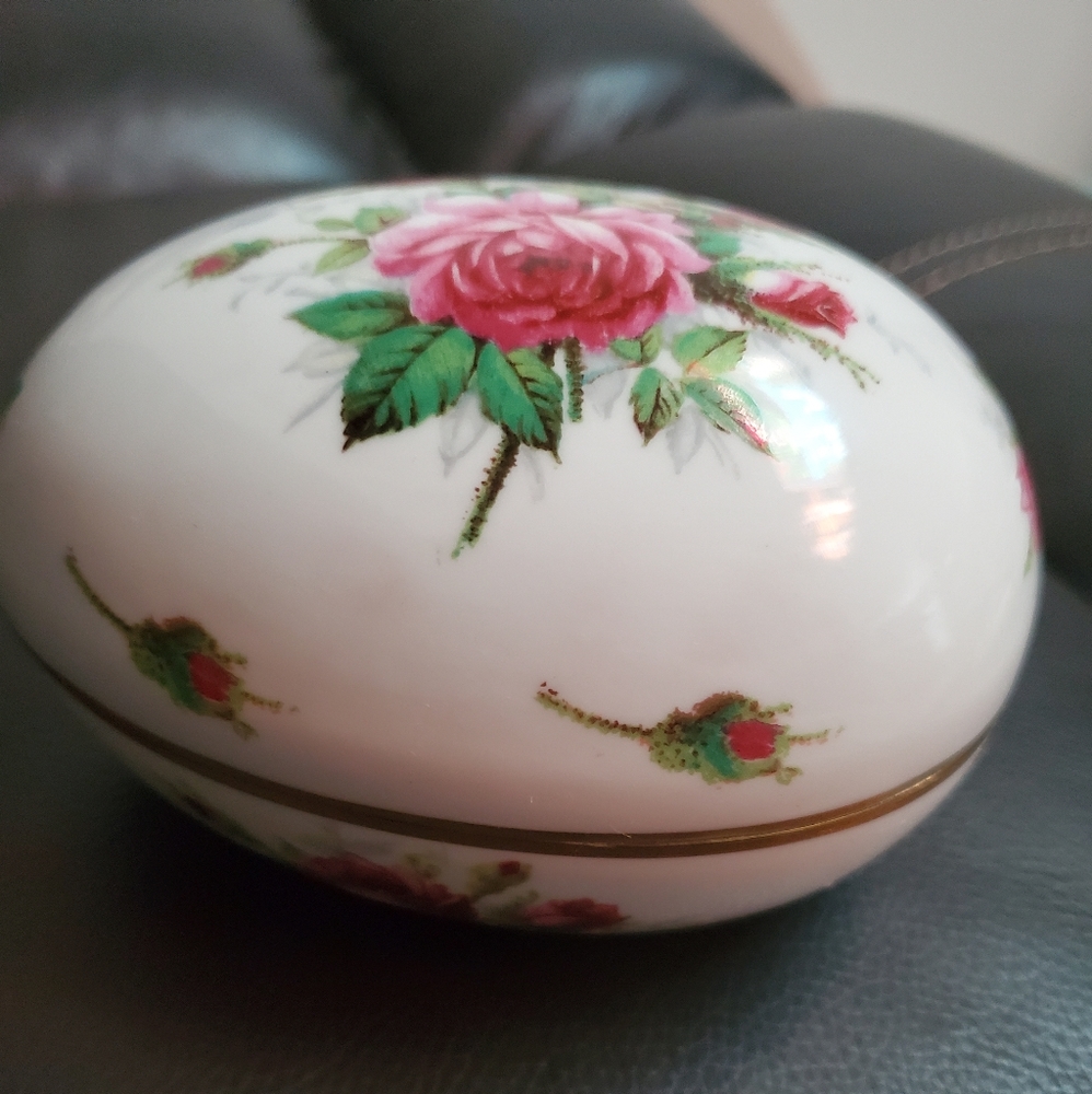 Hammersley Grandmother's Love Bone china